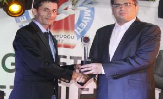 Yılın Birincilik Ödülünü Mehmet Sezgin aldı.