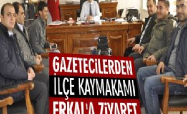 Gazetecilerden İlçe Kaymakamı Erkal'a Ziyaret 