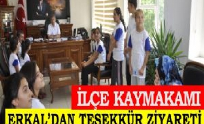 İlçe Kaymakamı Erkal'a Kız Öğrencilerden Teşekkür Ziyaret