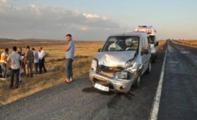 Siverek'te Trafik Kazası 4 Yaralı