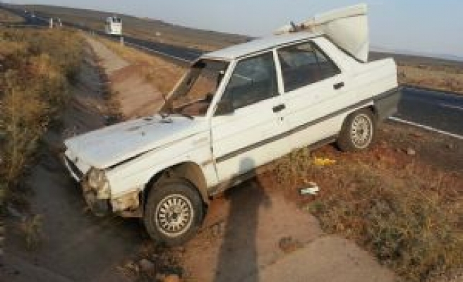 Siverek'te Otomobil Devrildi 4 Yaralı