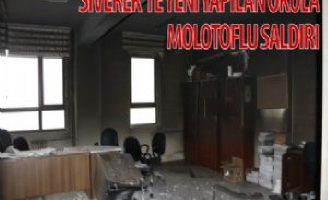 Siverek'te Yeni Yapılan Lise'ye Molotoflu Saldırı