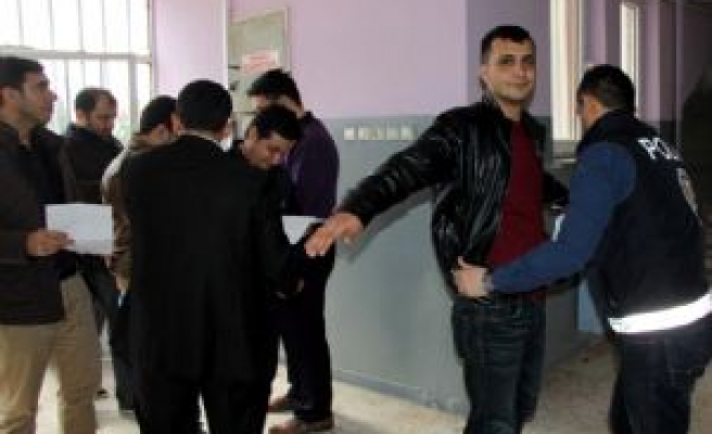 Siverek'te İlk Kez Açıköğretim Fakültesi Sınavı Yapıldı 