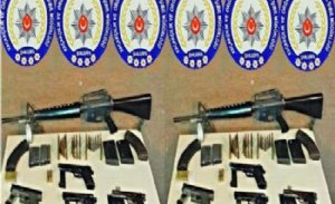 Tefeci Operasyonunda 5 Gözaltı