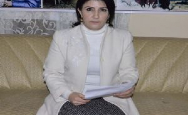 Tek Başına 2 Günlük Açlık Grevine Başladı