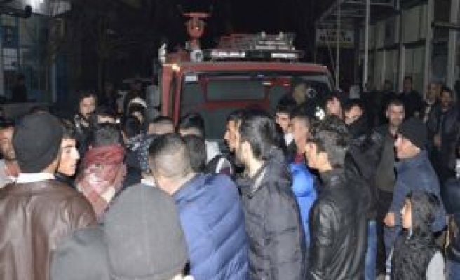 Yol Kapatan Mahalle Sakinleri Yine Eylemdeydi