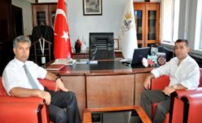 Siverek Kaymakamı Hamza Erkal Belediye Başkanını Ziyaret Etti