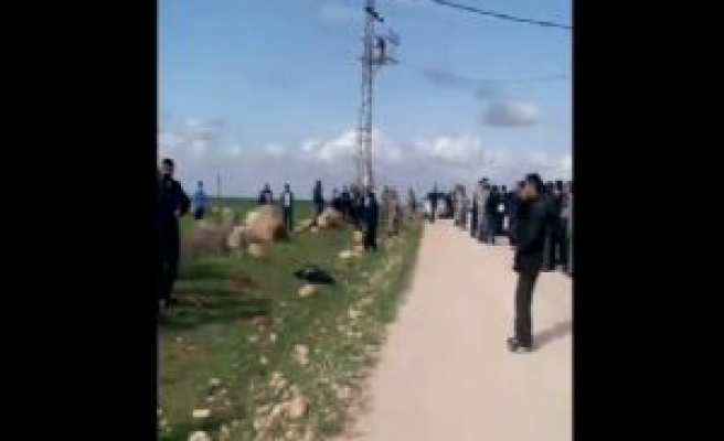Askeri Araca Bombalı Tuzak Kuran Pkk, Muhtarı Şehit Etti