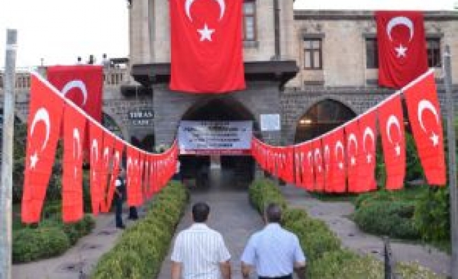 MHP İlçe Başkanlığından Şehitleri Anma Programı