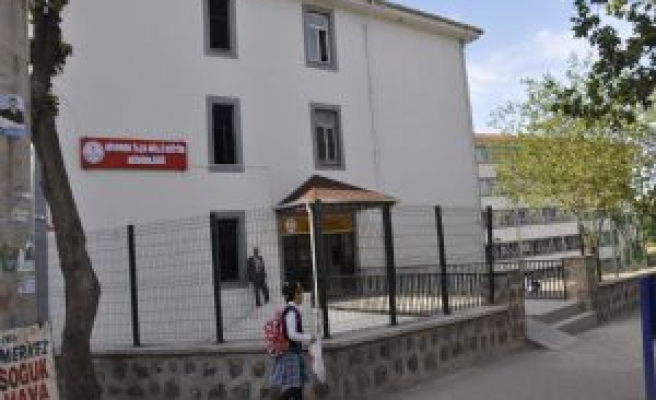 Siverek'te ücretli öğretmen atamaları iptal edildi