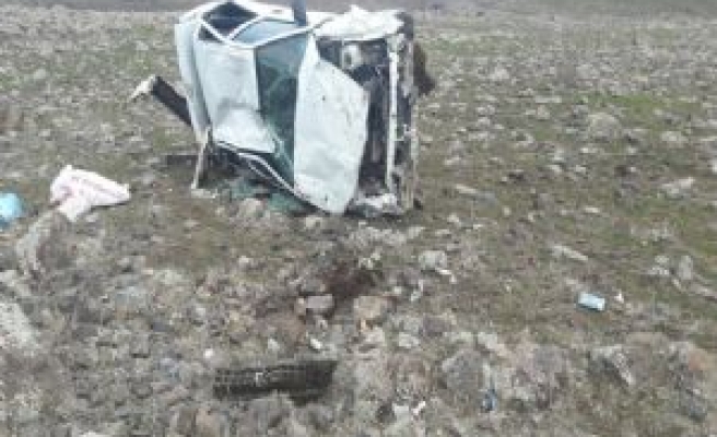  Siverek'te Trafik Kazası:3 Yaralı