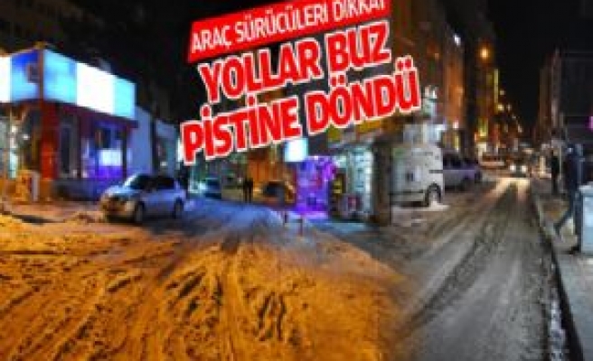 Yollar Buz Pistine Döndü Araç Sürücüleri Dikkat