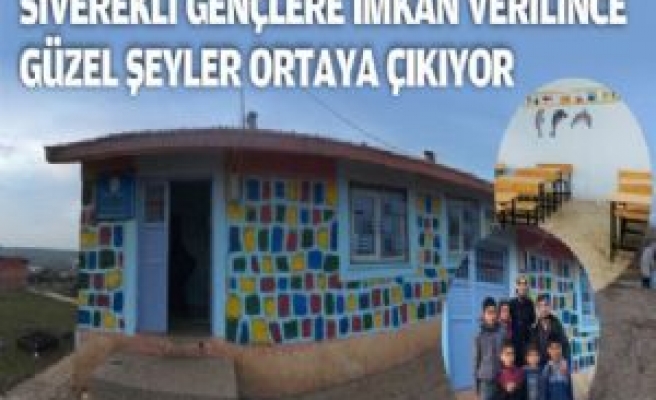 SEKÜP Üyeleri Karasu İlkokulunu Boyadı 