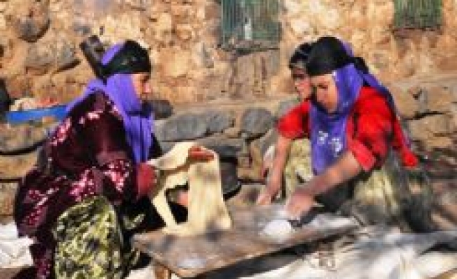 Siverekli  Köylü Kadınların Vazgeçilmez Ekmeği