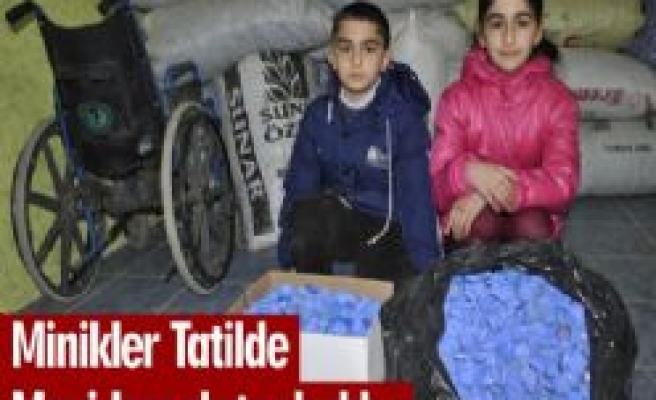 Minikler Tatilde mavi kapak topladılar 