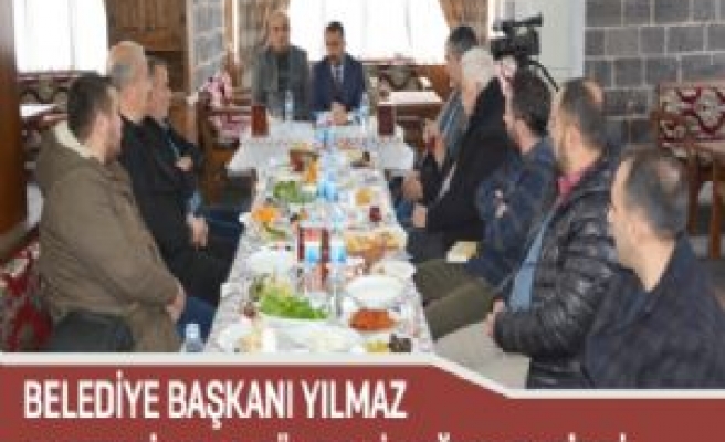 Belediye Başkanı Yılmaz Gazetecilerle Gündemi Değerlendirdi