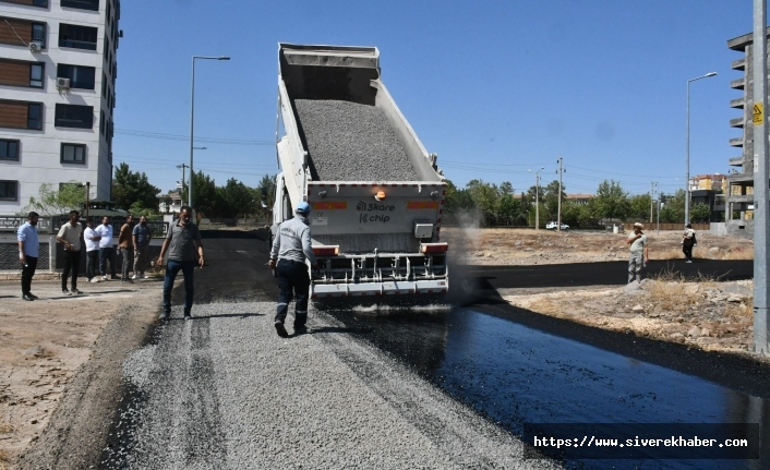Siverek’te Sathi Asfalt Kaplama Çalışmaları Sürüyor