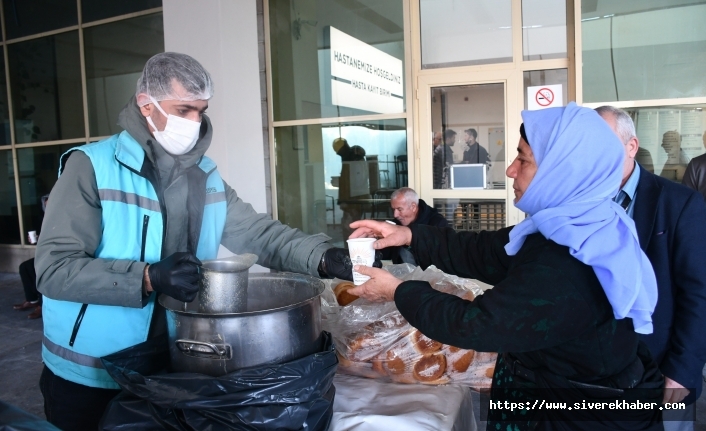 Siverek Belediyesinden Vatandaşlara Ücretsiz Çorba İkramı