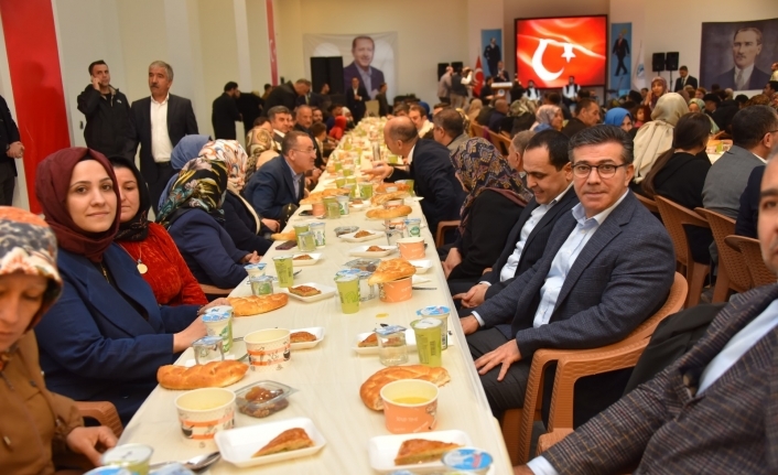 Başkan Bucak, şehit ve gazi aileleriyle iftarda buluştu