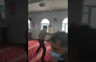 Gaziantep'te camide ibadete biber gazlı engelleme: 50 gözaltı
