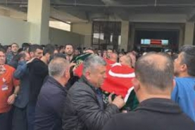 kahramanmaras_ta_okul_saldirisinda_hayatini_kaybedenlerin_cenazeleri_ailelerine_teslim_ediliyor_h7565_9b7c8