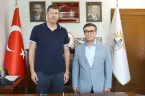 serdil-dara-odabasi-ndan-siverek-belediyesine-ziyaret